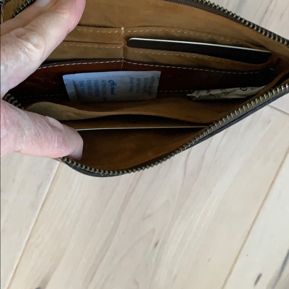 Patricia Nash St Croce Tan Wristlet NWT - Picture 6 of 8